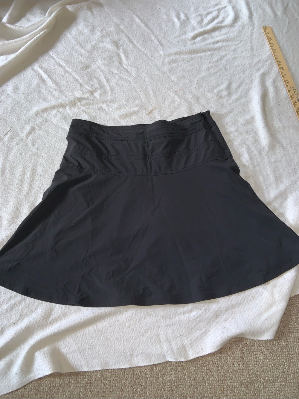 ATHLETA Black Flared skort Skirt golf or casual wear size 10
